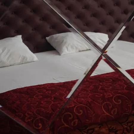 Hotel Emperum Nelson