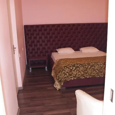 Emperum Nelson Hotel 4*